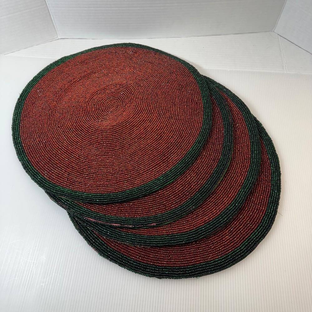 Set OF 4 GLASS BEAD BEADED ROUND PLACEMAT Red and Green 15” HEAVY Christmas